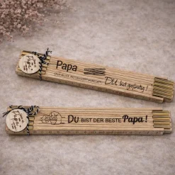 Gravierter Meterstab mit lustigem Spruch oder Wunschtext – personalisierter Zollstock