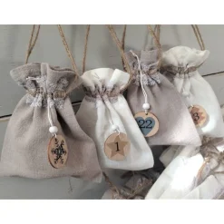 Große befüllbare Adventskalendersäckchen aus Leinen in Beige & Taupe – XXL Adventskalender zum Selbstbefüllen