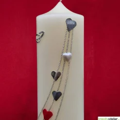 Große Hochzeitskerze Herzreigen in Elfenbein mit silbernen Herzen und Eheringen, personalisierbar, edle Hochzeitsdeko