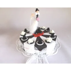 Große Schachteltorte, Hochzeitstorte,Torte zur Hochzeit in SCHWARZ-WEIß, Geldgeschenktorte, Geldgeschenk zur Hochzeit