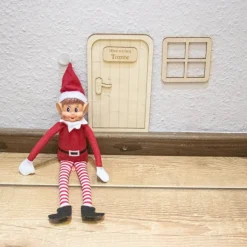 große Wichteltür mit Fenster