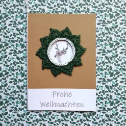 Grußkarte Weihnachten Rentier Kranz gehäkelt mit Wunschtext