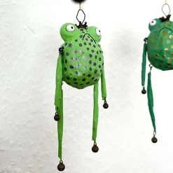 Grumpy Frog. Schlechte Laune an Ostern wird garantiert! Osterdeko, hängender Frosch