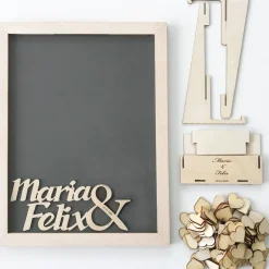 Gästebuch Hochzeit Rahmen personalisiert mit Namen & Datum, 100 gravierte Holzherzen, 35x45 cm, inkl. Holzkiste