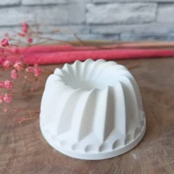 Gugelhupf Kerzenhalter aus Raysin – Handgemachter Kerzenständer für stilvolle Deko