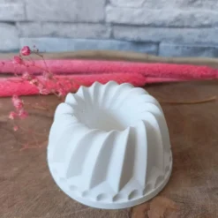 Gugelhupf Kerzenhalter aus Raysin – Handgemachter Kerzenständer für stilvolle Deko