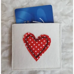 Gutschein oder Geldgeschenkverpackung-Filzhülle mit Herzapplikation