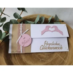 Gutscheinkarte zur Hochzeit - Weiß-Natur-Altrosa mit Spitzenband - Hand bestempelt