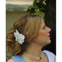 Haarschmuck für Hochzeit, Braut oder Blumenkind,  Häkelblumen