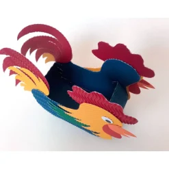 Hahn Osternest, Gockel als Osterkörbchen oder Osterdeko, Frühlingsdekoration aus Wellpappe, originelles Osternest