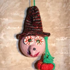 Halloweendeko KUGELHEXEN– Handgemachte Hexen aus Kunststoffkugeln für Deine Halloweenparty Hexenkessel Kürbis