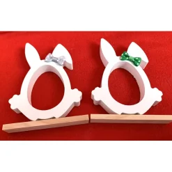 Halterung oder Rahmen für Ostereier, weiß Reliefgießmasse, mit Schleife