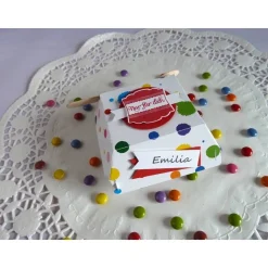 Hamburgerbox zur Einschulung / ABC-Schütze / Tischkarte befüllt mit Süßigkeiten und Holzlöffelchen