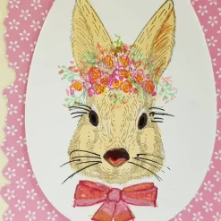 Handcolorierte Osterkarte Hase mit Blumenkranz – Fröhliche Ostern in Pastell, Klappkarte 10,5x14,5cm