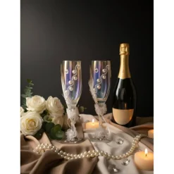 Handdekorierte Hochzeits-Sektgläser mit Perlen – Pearl Romance (2er Set)