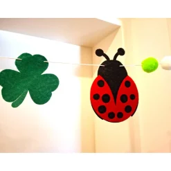 Handgefertigte Frühling/Sommer Girlande aus Filz/Kinderzimmer Dekoration Langlebig