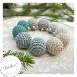 Handgefertigte gehäkelte Christbaumkugeln 10er-Set – nachhaltiger Weihnachtsschmuck Grau Creme Patina bruchsicher