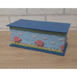 Handgefertigte Geschenkverpackung aus Pappe, Papier und Buchleinen - Motiv Glücksschwein