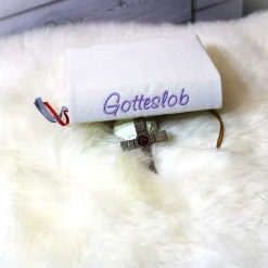 Handgefertigte Gotteslobhüllen – ein besonderes Geschenk zur Erstkommunion
