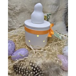 Handgefertigte Osterdose aus Raysin mit Hasenfigur, warmem Licht & Unikat-Charakter – Osterdeko & Geschenk