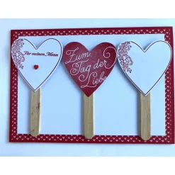 Handgefertigte Valentinstagskarte für den Ehemann mit Herzen auf echten Holzstielen
