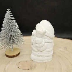 Handgefertigte Weihnachtsfiguren - Zauberhafte Festtagsdekoration