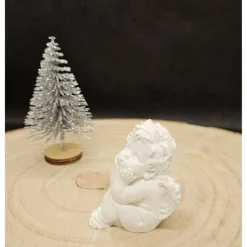 Handgefertigte Weihnachtsfiguren - Zauberhafte Festtagsdekoration