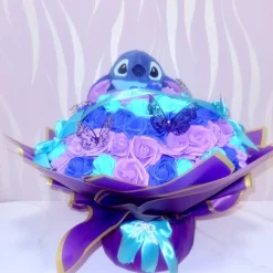 Handgefertigter Ewiger Rosenstrauß mit 101 Rosen & Stitch – personalisierbar – Einzigartiges Geschenk