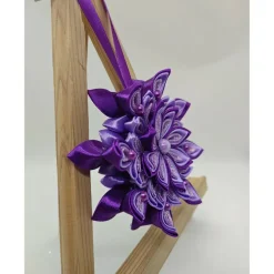 Handgefertigter Kanzashi-Anhänger „Violetter Wintertraum“, Weihnachtsstern