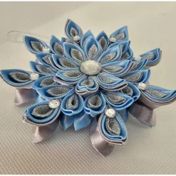 Handgefertigter Weihnachtsstern, Schneeflocke in Blau-Silber, Durchmesser ca. 10-11 cm