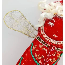 Handgefertigter Weihnachtsengel aus rotem Filz. Verziert mit filigranen Stickereien und Flügeln aus feinem Golddraht