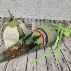 Handgefilzte Schultüte „Waldzauber“ mit Reh & Regenbogen – Inkl. passendem Blumenhut