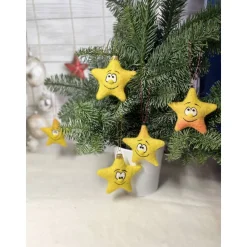 Handgefilzte Weihnachtssterne mit Gesicht bunte Filzfiguren aus Nass- und Nadelfilz, liebevoll gefertigt als Unikate