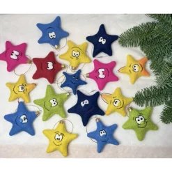 Handgefilzte Weihnachtssterne mit Gesicht bunte Filzfiguren aus Nass- und Nadelfilz, liebevoll gefertigt als Unikate