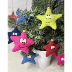Handgefilzte Weihnachtssterne mit Gesicht bunte Filzfiguren aus Nass- und Nadelfilz, liebevoll gefertigt als Unikate