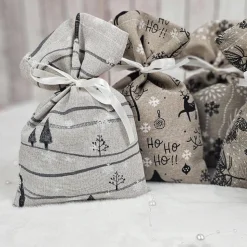 Handgemachte Adventskalendersäckchen aus Stoff – 24 wiederverwendbare Säckchen zum Befüllen