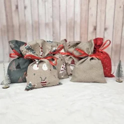 Handgemachte Adventskalendersäckchen aus Stoff – Adventskalender zum Befüllen