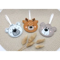 Handgemachte Filz-Christbaumanhänger - bestickt als Eisbär, Bär oder Reh in Kugelform