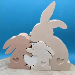 Handgemachte Hasenfamilie aus Raysin mit Herz – Zeitlose Oster- & Frühlingsdeko, Unikat Geschenkidee