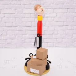 Handgemachte Holzfigur Paketzusteller – Kreatives Geldgeschenk personalisierbar