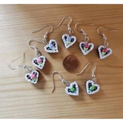 Handgemachte Lebkuchenherzchen Ohrringe mit Glückspilz, Zuckerguss & hochwertigem  Strass – Antiallergisch & Versilbert