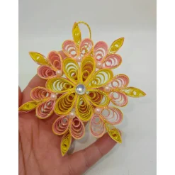 Handgemachte Quilling-Schneeflocke aus Papier – filigraner Weihnachtsschmuck, Weihnachtsstern