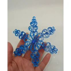 Handgemachte Quilling-Schneeflocke aus Papier – filigraner Weihnachtsschmuck, Weihnachtsstern