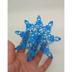 Handgemachte Quilling-Schneeflocke aus Papier – filigraner Weihnachtsschmuck, Weihnachtsstern