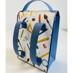 Handgemachte Schultasche aus Karton – Geschenkverpackung zur Einschulung (9 x 12 x 5 cm)