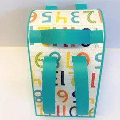 Handgemachte Schultasche aus Karton – Geschenkverpackung zur Einschulung (9 x 12 x 5 cm)