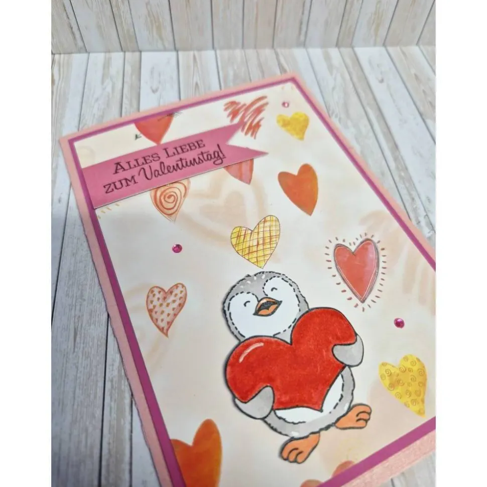 Handgemachte Valentinstagskarte Pinguin Herz – Liebevoll gestaltet, 14,5 x 10,5 cm