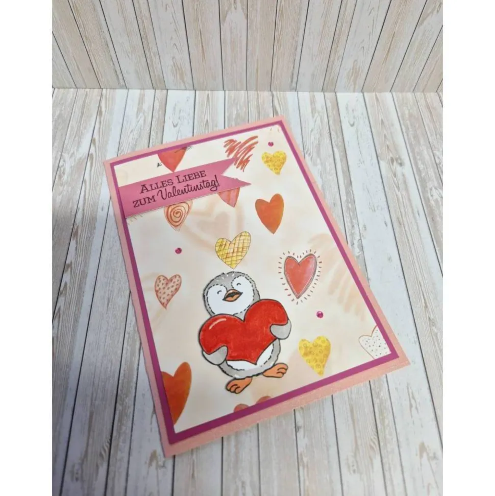 Handgemachte Valentinstagskarte Pinguin Herz – Liebevoll gestaltet, 14,5 x 10,5 cm