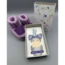 Handgemalte Geschenkbox zur Geburt – Welcome Baby mit Geldfach & Schleife