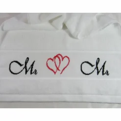 handgesticktes Handtuch Mr + Mr weiß oder schwarz mit Herz Geschenk zur Hochzeit zweier Männer